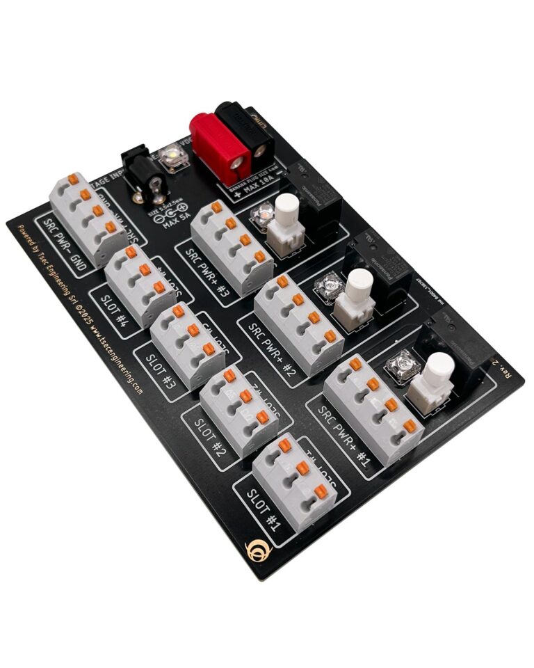 iSyLink breakout box per collegamento ECU automotive con UPA-S, UUCAN e alimentazione 12V